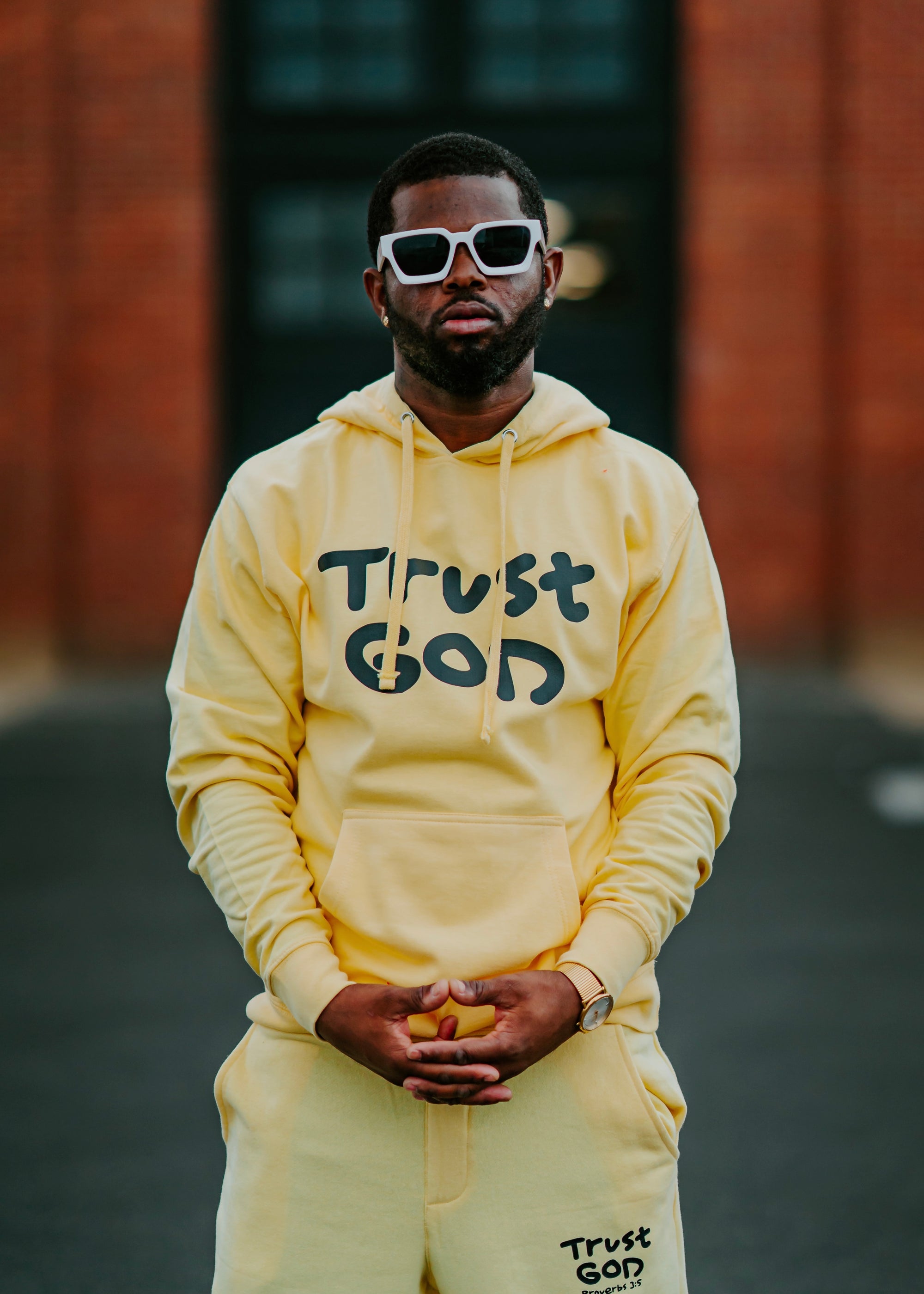 Trust God Midweight Hoodie (Yellow)