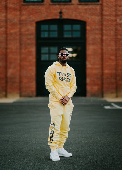 Trust God Midweight Hoodie (Yellow)