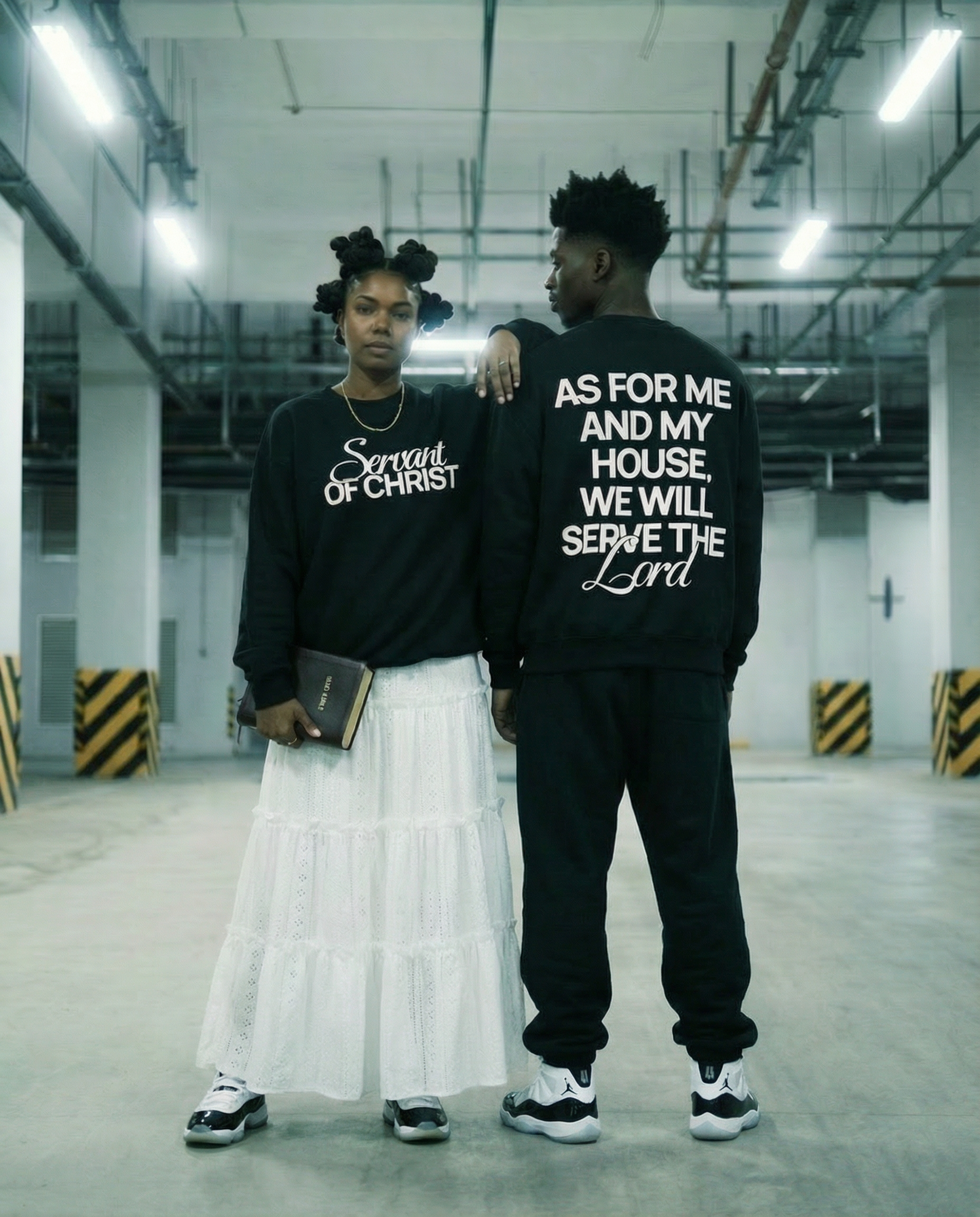 Servant of Christ Crewneck